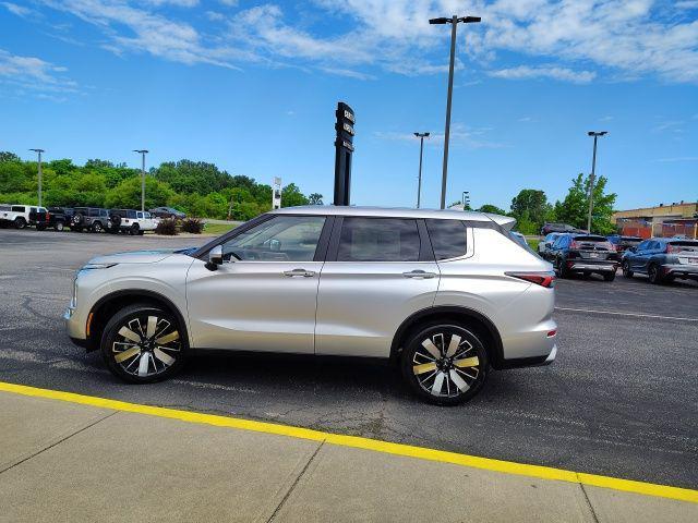 new 2025 Mitsubishi Outlander car, priced at $36,135