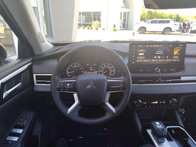 new 2025 Mitsubishi Outlander car, priced at $38,200