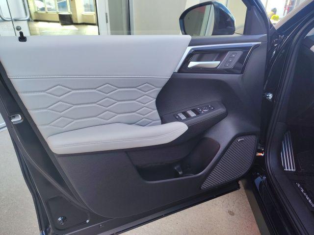new 2025 Mitsubishi Outlander car, priced at $43,175
