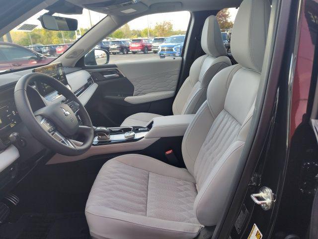 new 2025 Mitsubishi Outlander car, priced at $43,175