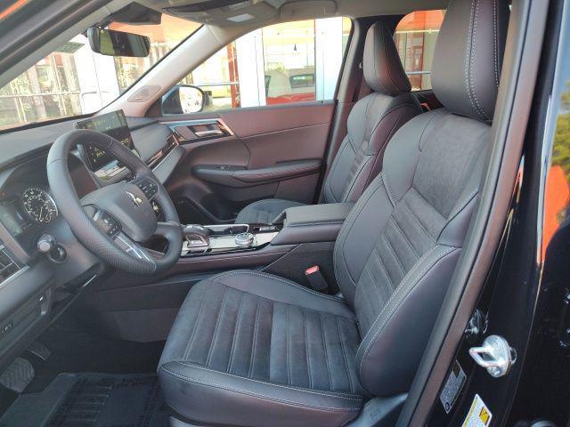 new 2025 Mitsubishi Outlander car, priced at $36,110