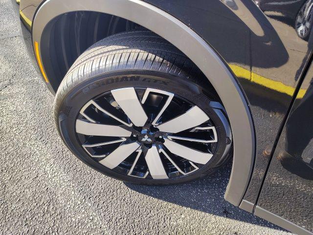 new 2025 Mitsubishi Outlander car, priced at $36,110