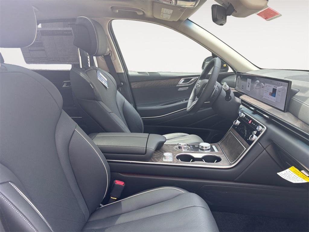 new 2025 Genesis GV80 car, priced at $74,115