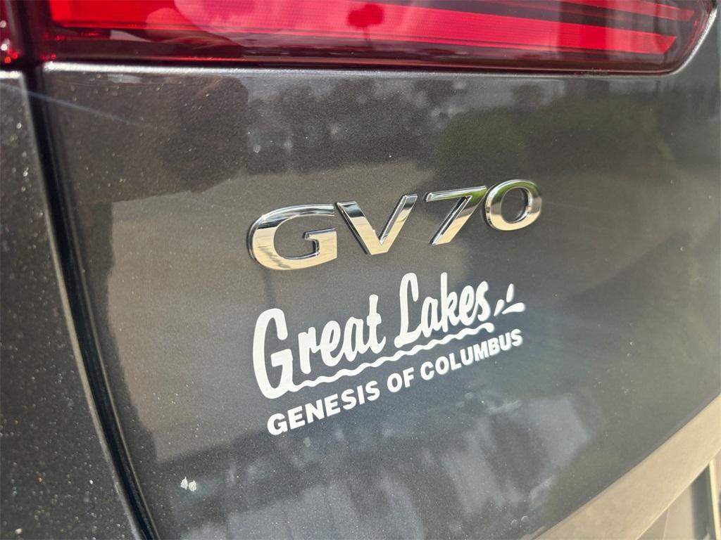 new 2026 Genesis GV70 car