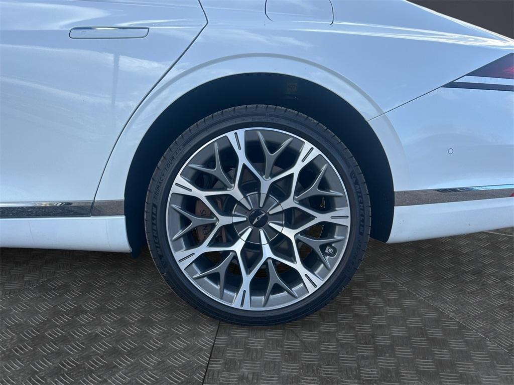 used 2024 Genesis G90 car, priced at $80,977