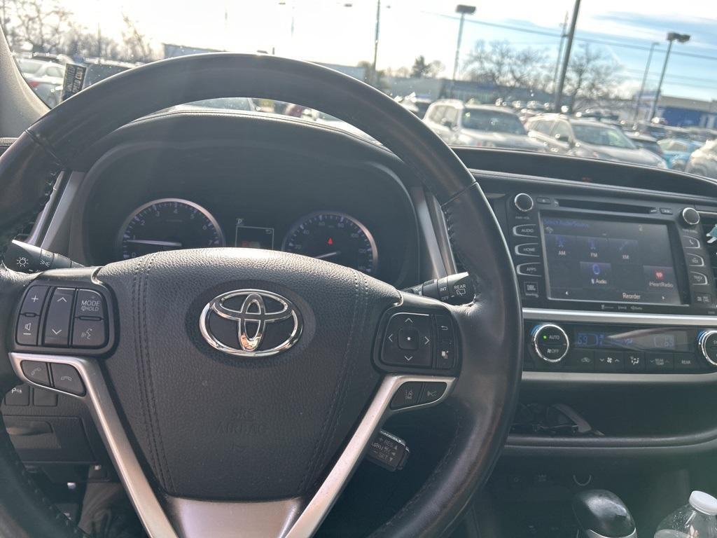 used 2019 Toyota Highlander car