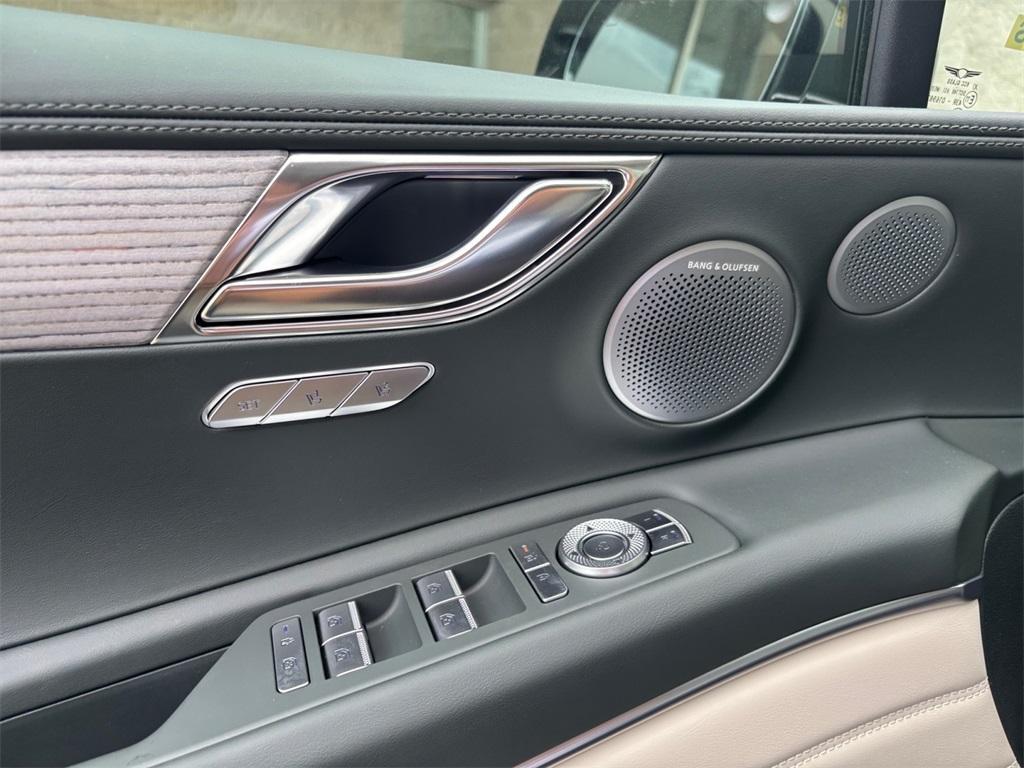 new 2025 Genesis GV80 car, priced at $83,195