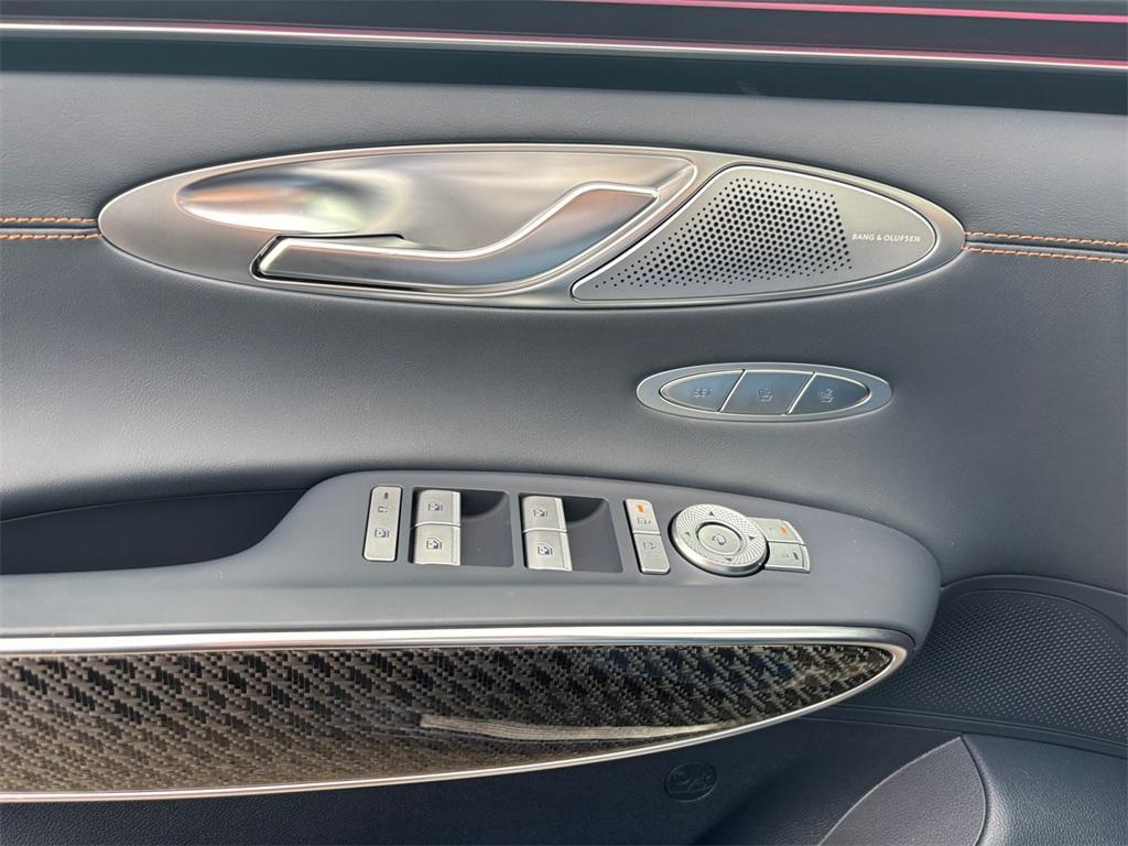 new 2026 Genesis GV70 car