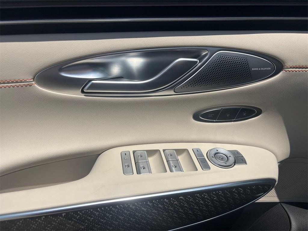 new 2026 Genesis GV70 car