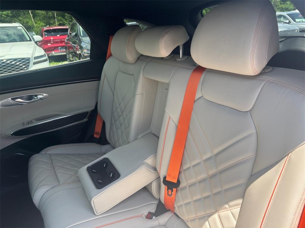 new 2026 Genesis GV70 car