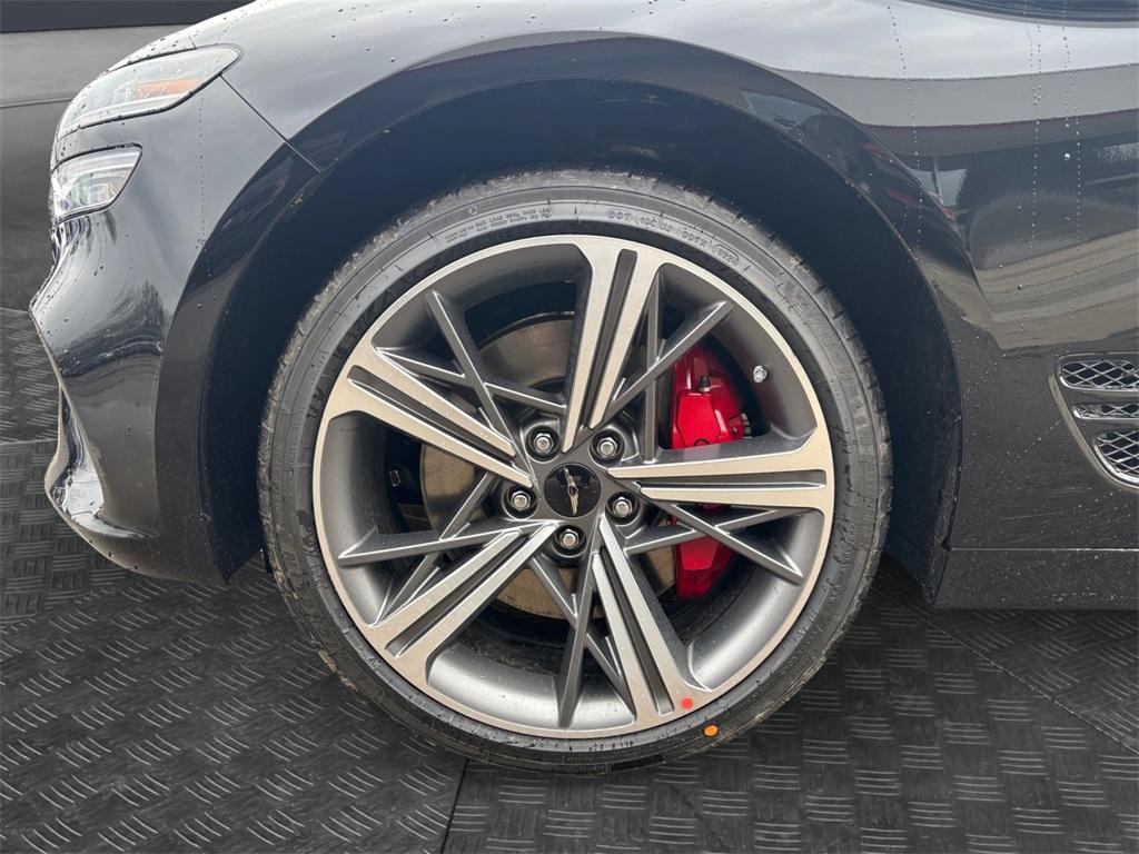 new 2025 Genesis G70 car, priced at $59,050