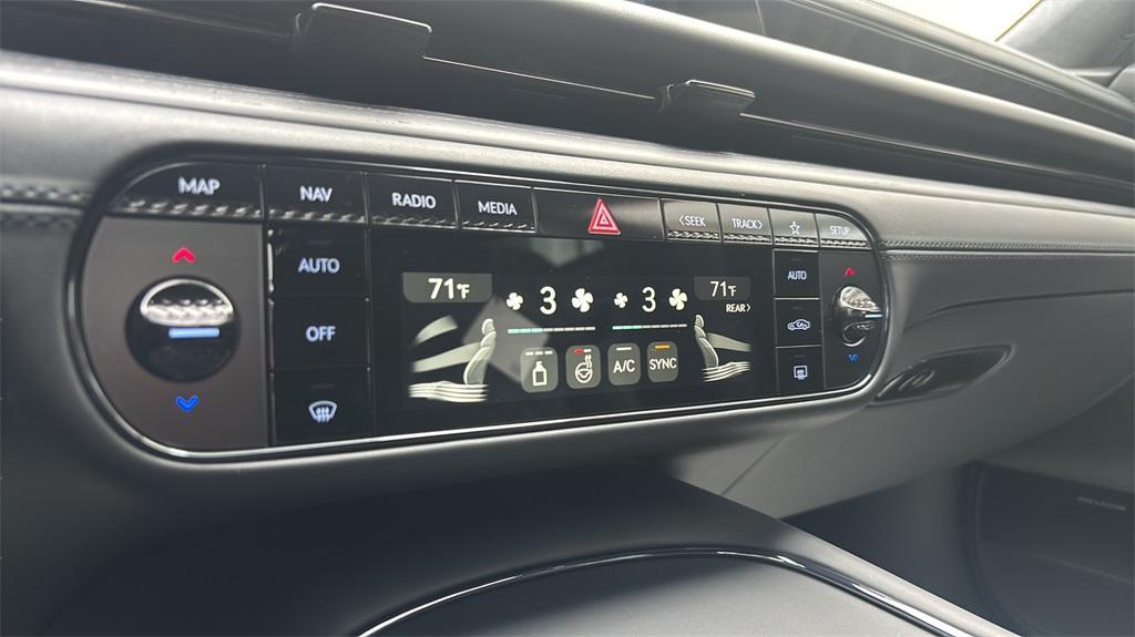 new 2026 Genesis G90 car, priced at $108,200