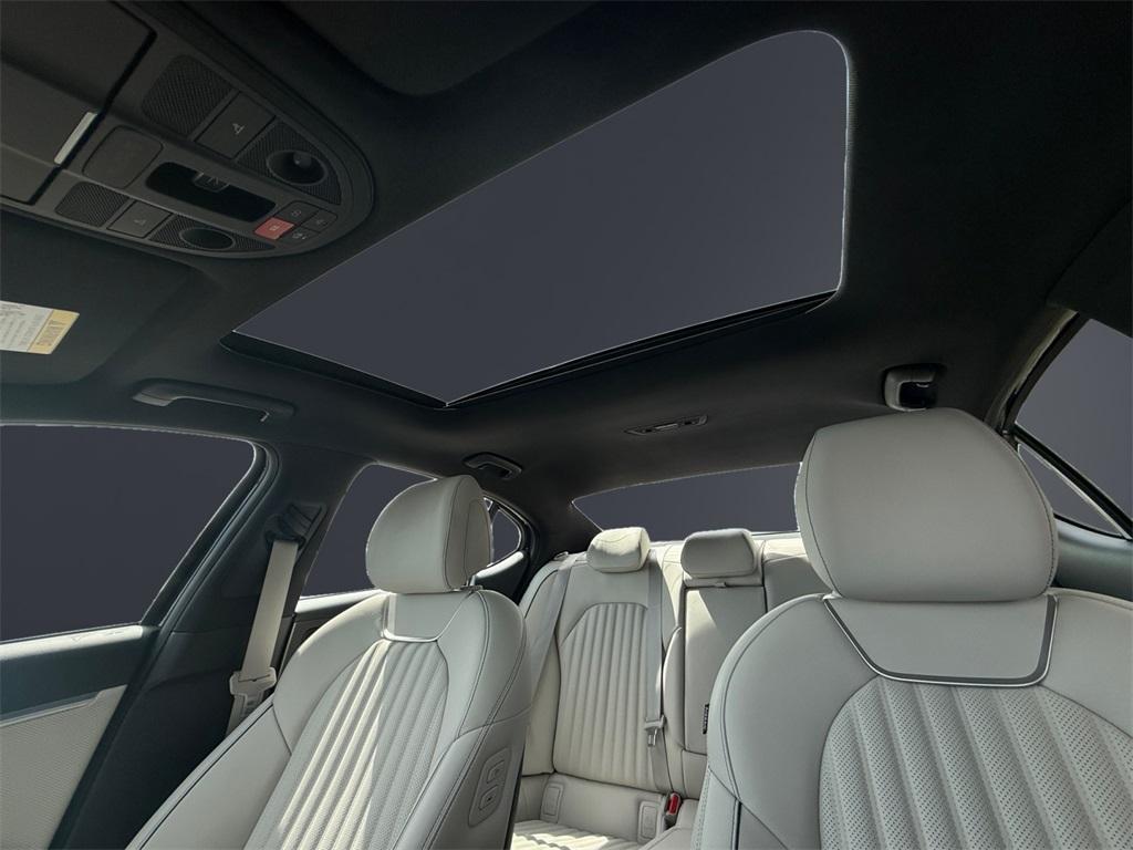 new 2025 Genesis G70 car, priced at $48,663