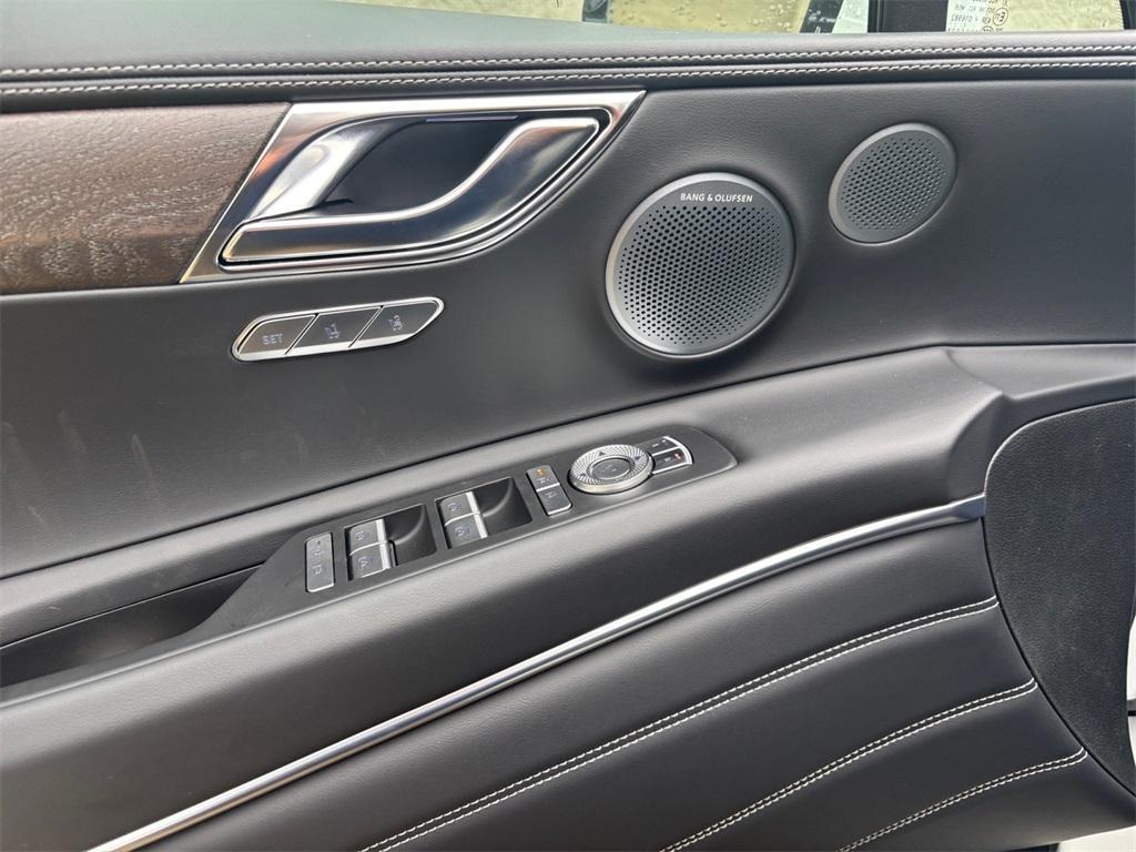 new 2025 Genesis GV80 car, priced at $73,935