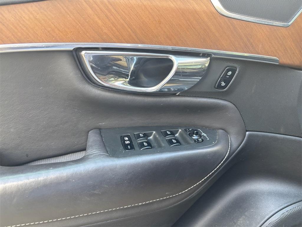 used 2016 Volvo XC90 Hybrid car, priced at $19,977
