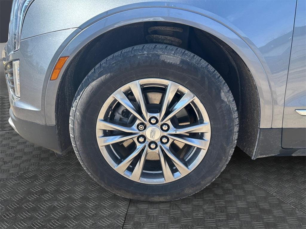 used 2021 Cadillac XT5 car, priced at $21,433