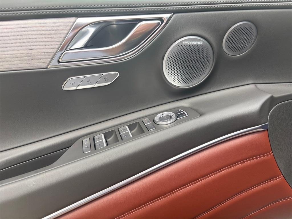 new 2025 Genesis GV80 car, priced at $82,764