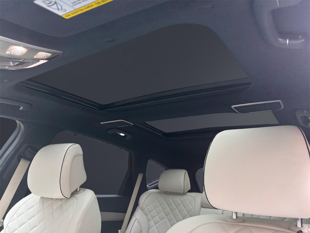 new 2025 Genesis GV80 car, priced at $82,764