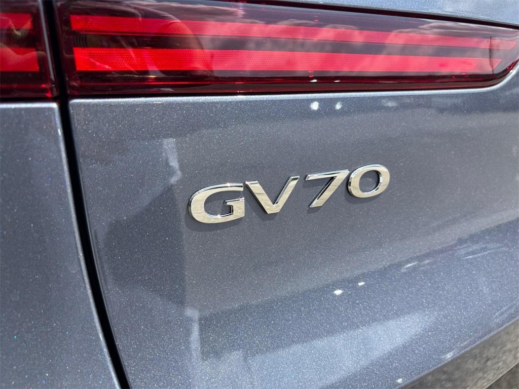 new 2026 Genesis GV70 car