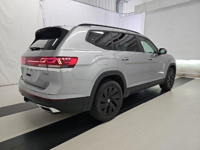 used 2024 Volkswagen Atlas car, priced at $35,533