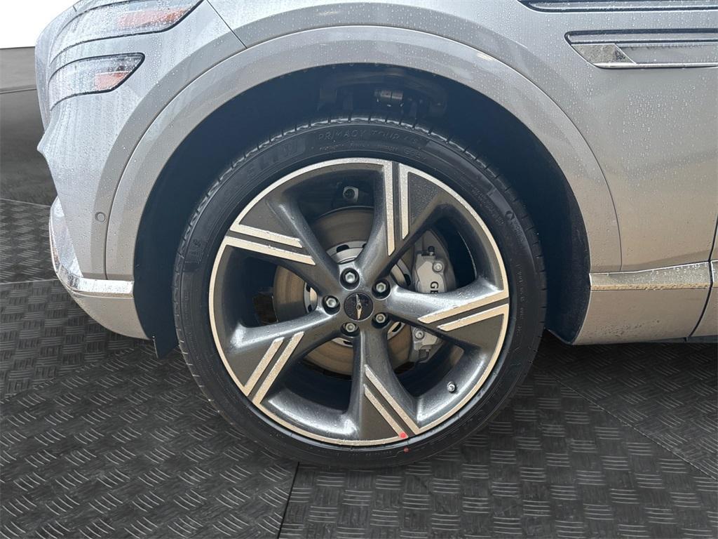 new 2025 Genesis GV80 car, priced at $82,689