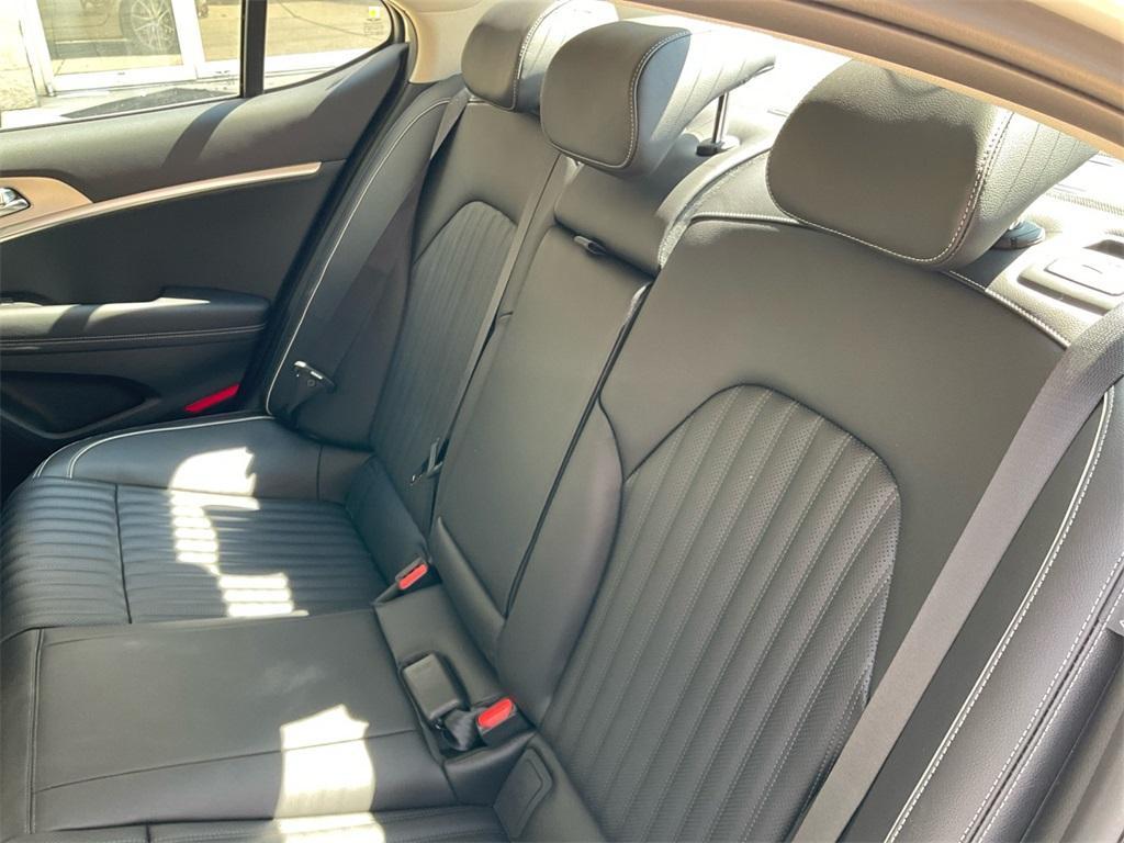 new 2026 Genesis GV70 car