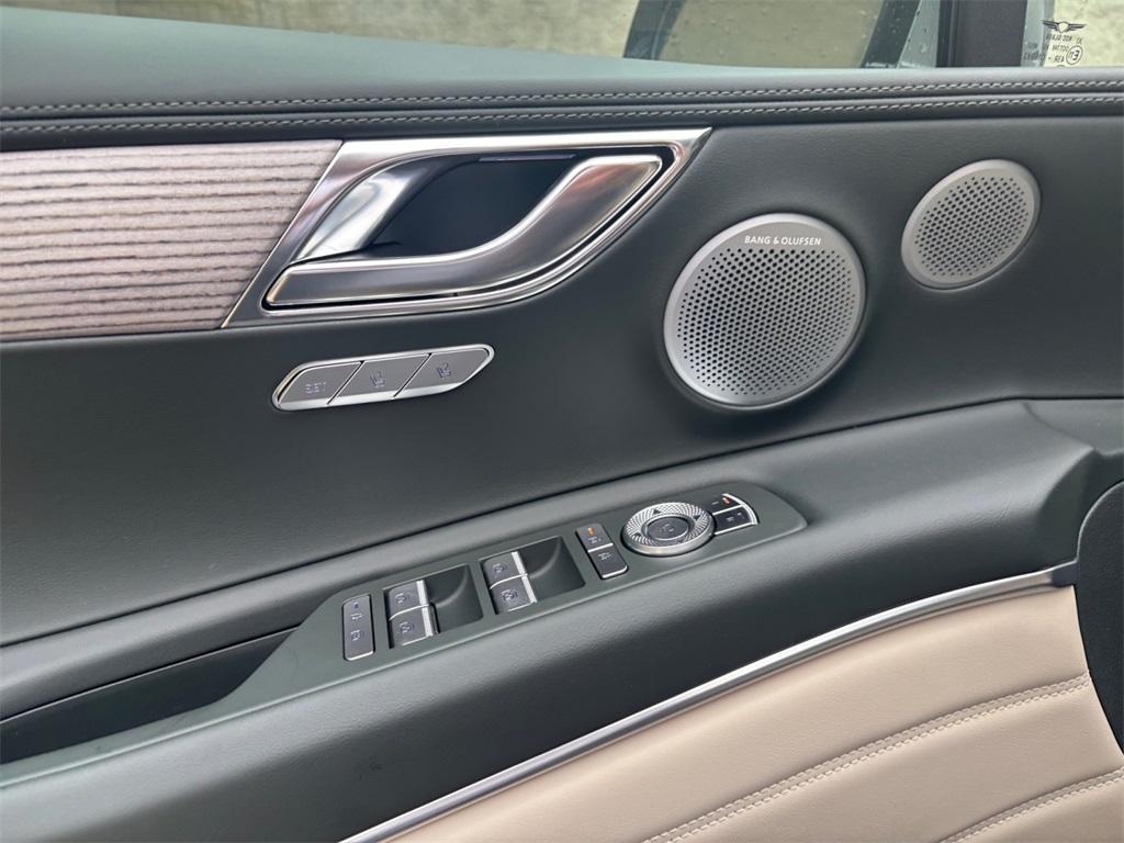new 2025 Genesis GV80 car, priced at $73,944