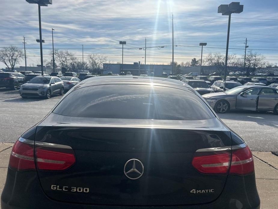 used 2019 Mercedes-Benz GLC 300 car