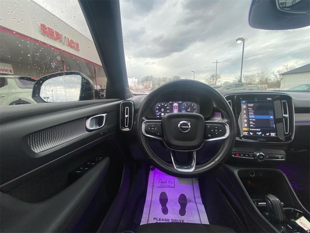 used 2021 Volvo XC40 car, priced at $20,933