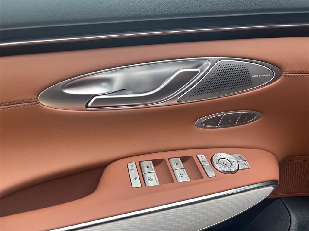 new 2026 Genesis GV70 car