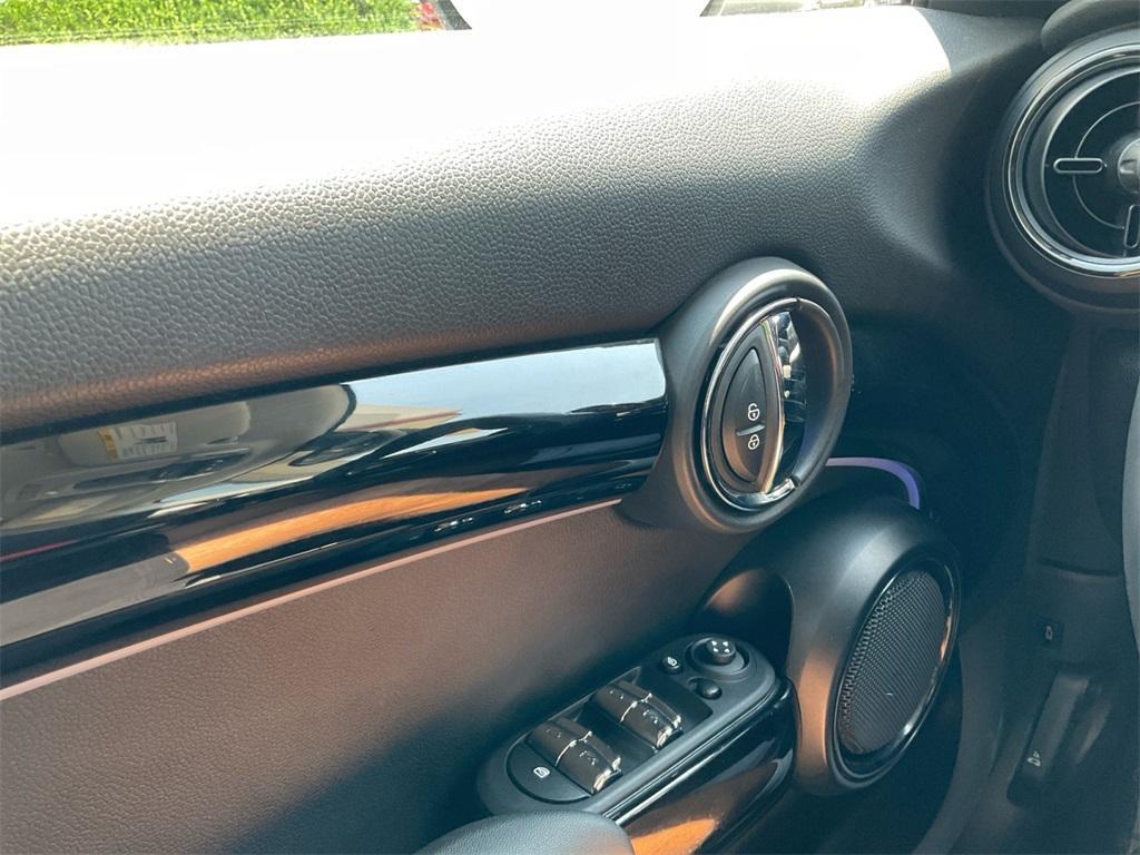used 2023 MINI Hardtop car, priced at $24,277