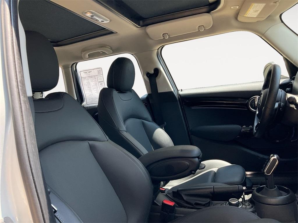 used 2023 MINI Hardtop car, priced at $24,277