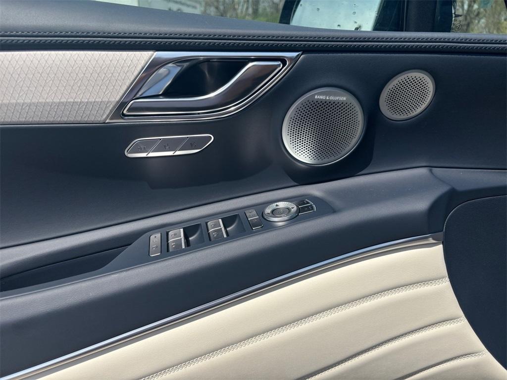 new 2025 Genesis GV80 car, priced at $82,824