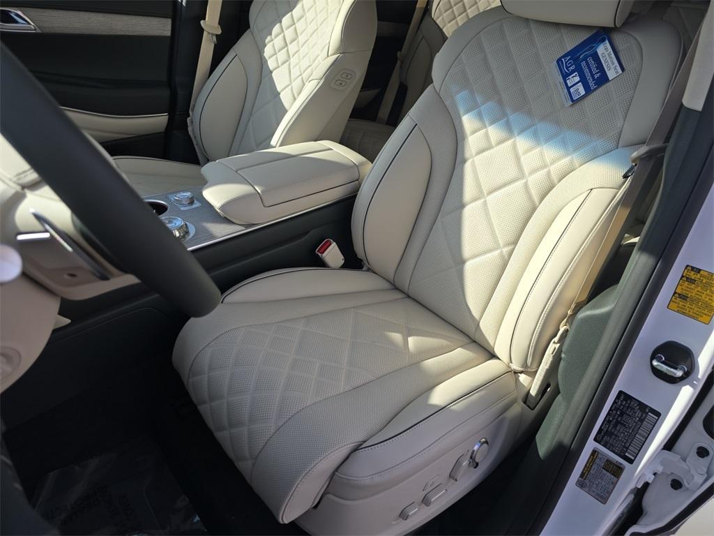 new 2025 Genesis GV80 car, priced at $81,920