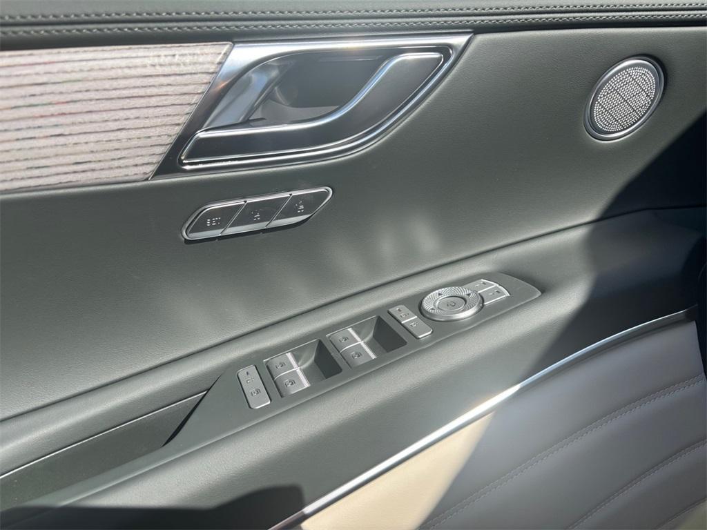 new 2025 Genesis GV80 car, priced at $64,920