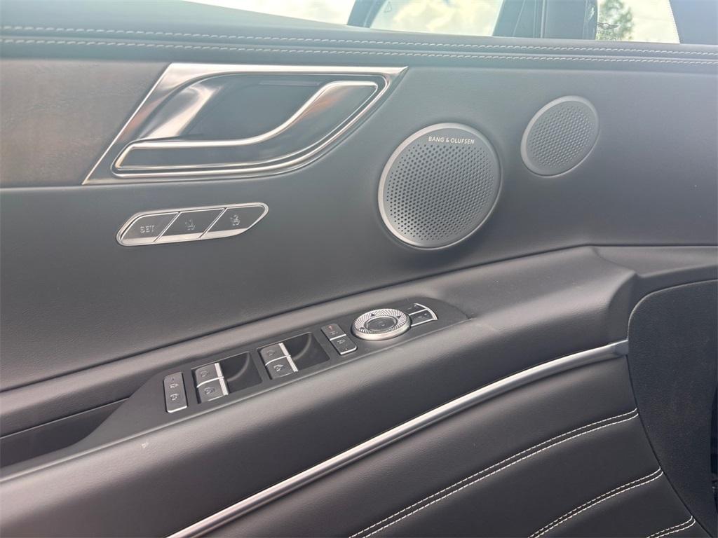new 2025 Genesis GV80 car, priced at $74,035