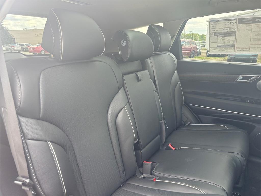 new 2025 Genesis GV80 car, priced at $74,035
