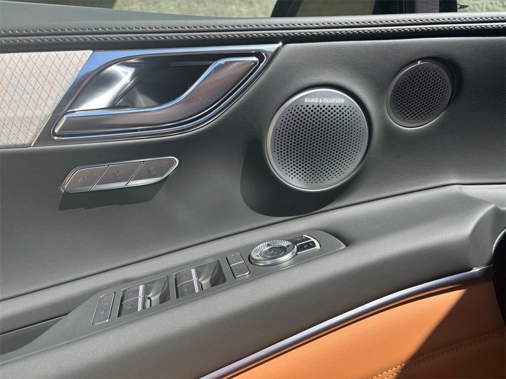 new 2025 Genesis GV80 car, priced at $76,910