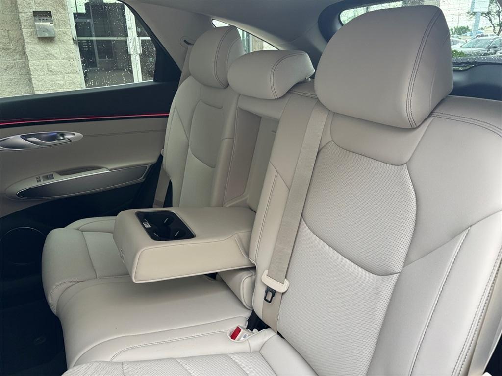 new 2026 Genesis GV70 car