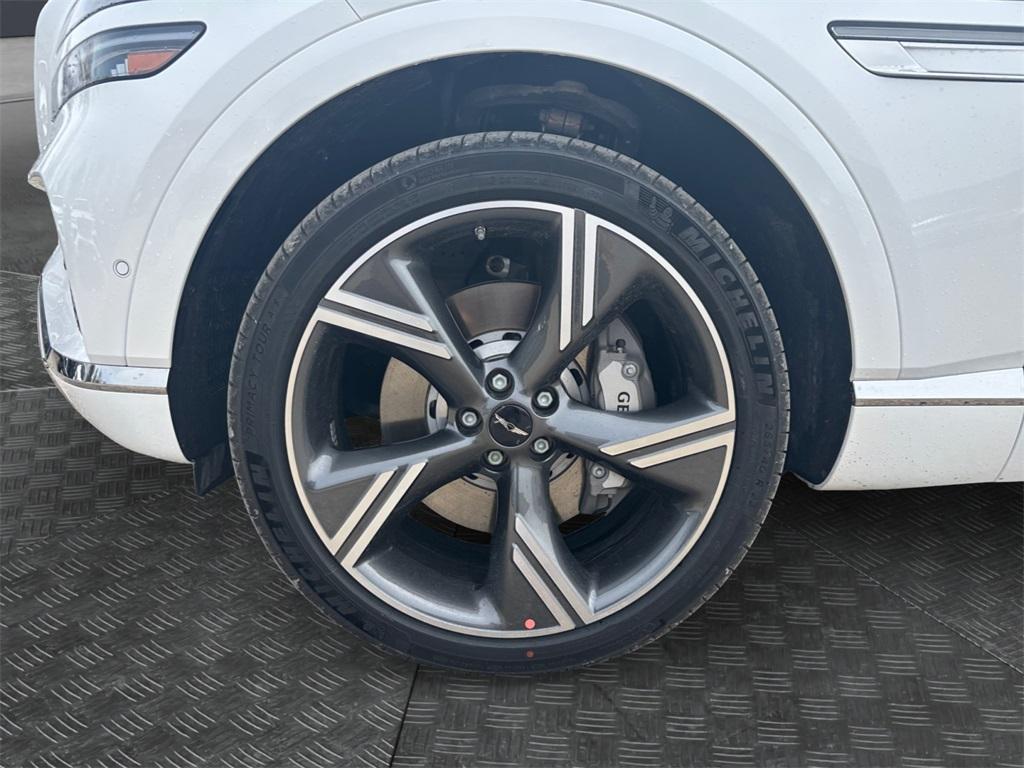 new 2025 Genesis GV80 car, priced at $82,789
