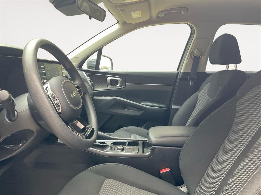 used 2023 Kia Sorento car, priced at $21,733