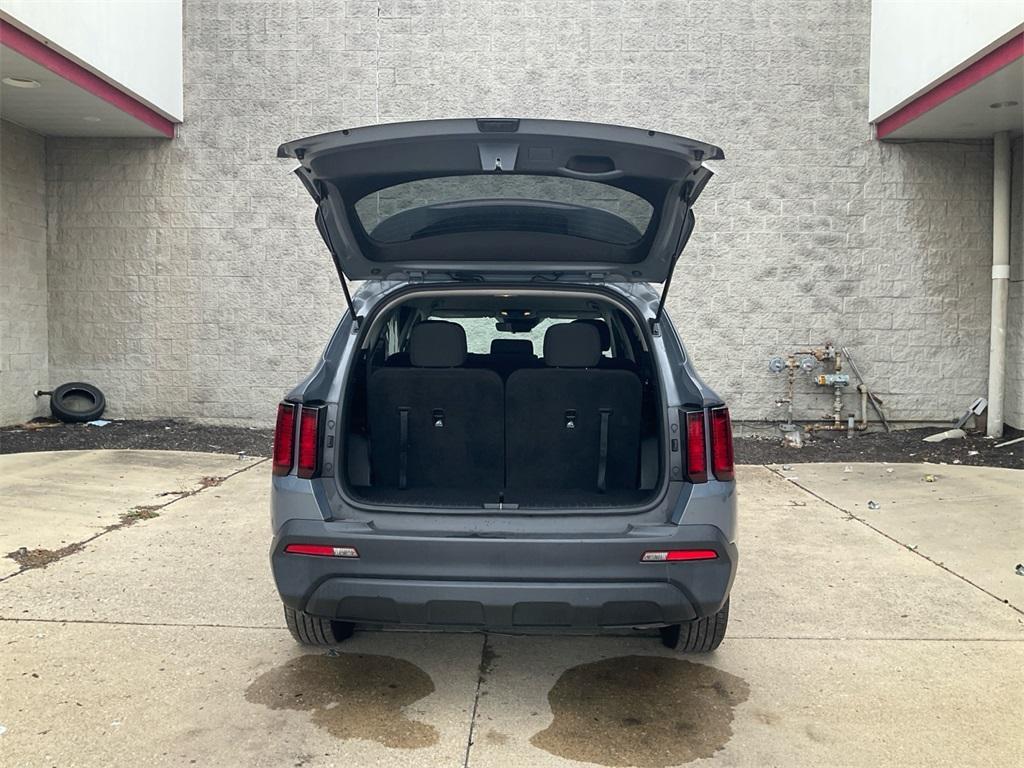 used 2023 Kia Sorento car, priced at $21,733