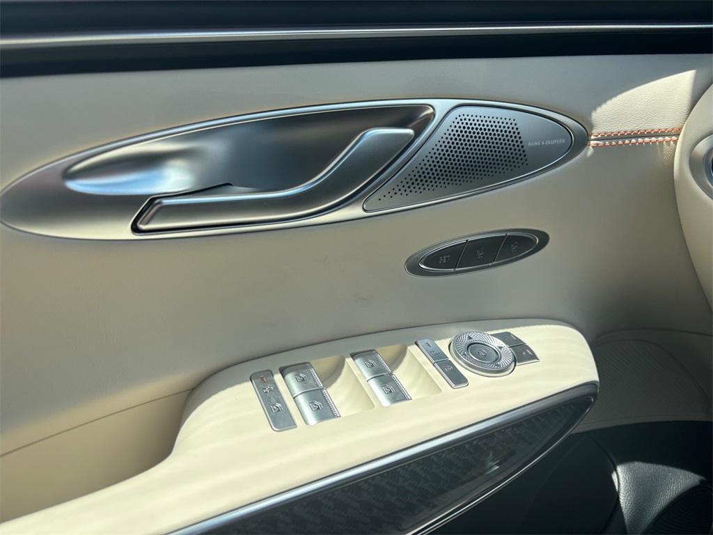 new 2026 Genesis GV70 car