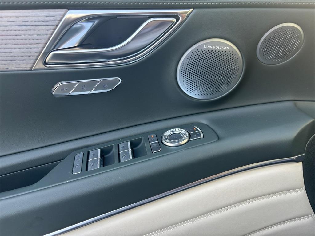 new 2025 Genesis GV80 car, priced at $72,865