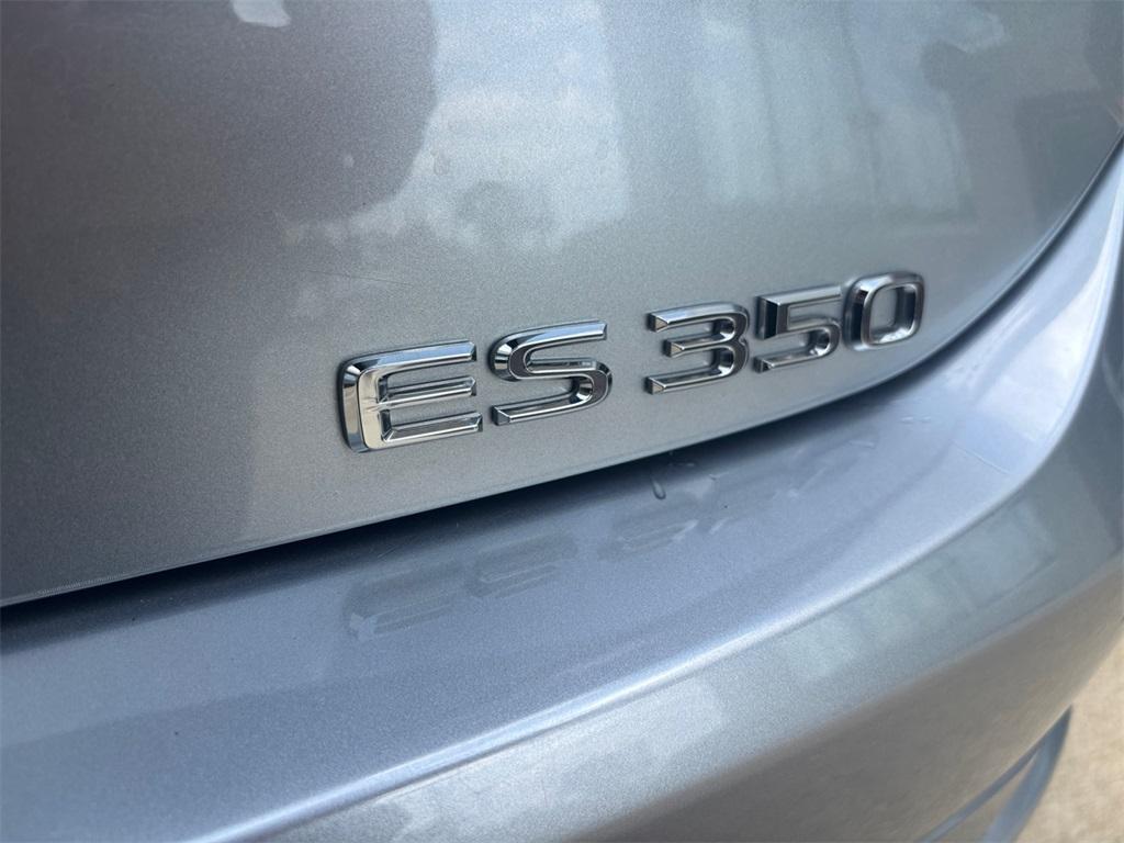 used 2024 Lexus ES 350 car, priced at $44,977