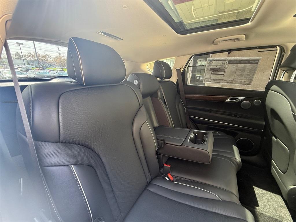 new 2025 Genesis GV80 car, priced at $73,294