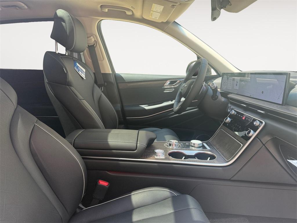 new 2025 Genesis GV80 car, priced at $73,294