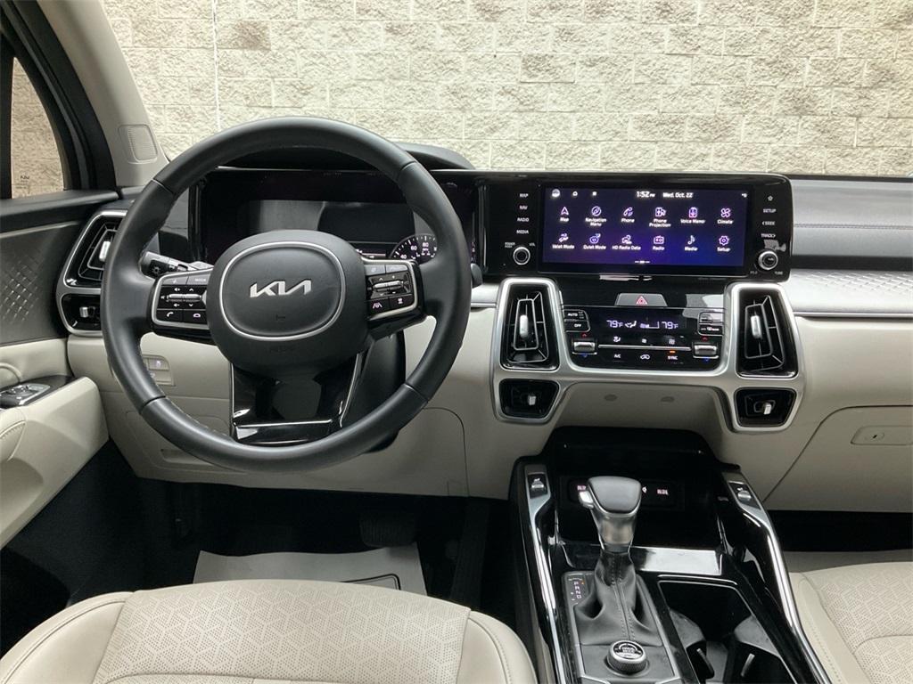 used 2022 Kia Sorento car, priced at $24,277