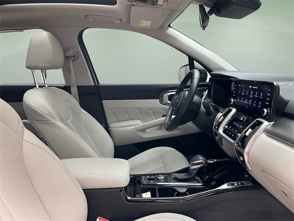 used 2022 Kia Sorento car, priced at $23,333