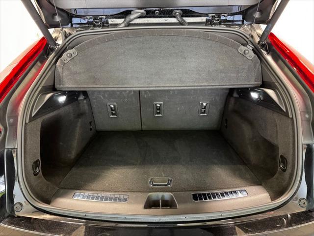 used 2025 Cadillac XT4 car, priced at $44,997